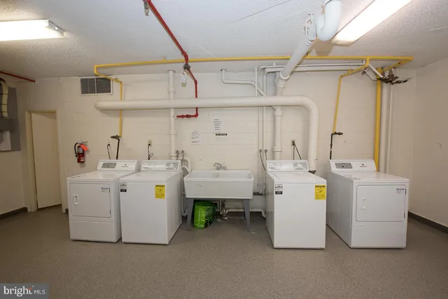 $2,900 | 191 Presidential Boulevard, Unit R822, Bala Cynwyd, PA 19004