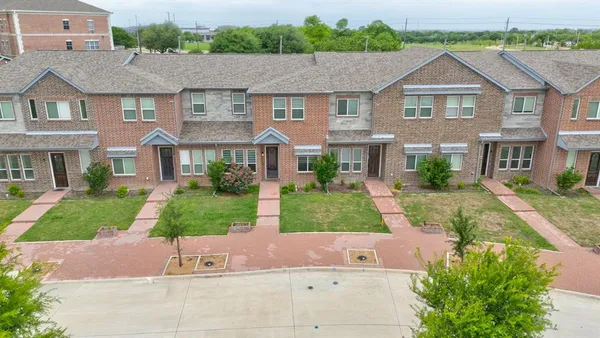 $2,900 | 6043 Rivendell Drive, Frisco, TX 75035