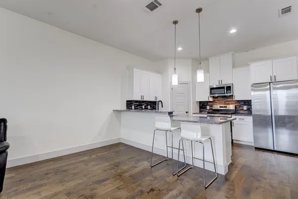 $2,900 | 6043 Rivendell Drive, Frisco, TX 75035