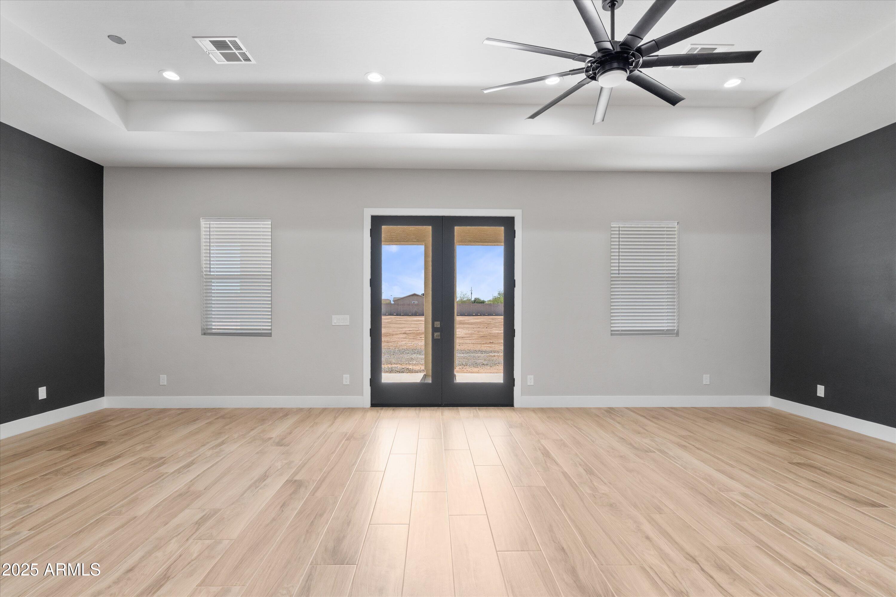 20765 West Cheyenne Road Buckeye, AZ 85326 - Photo 16 of 54 16-Dining and Family