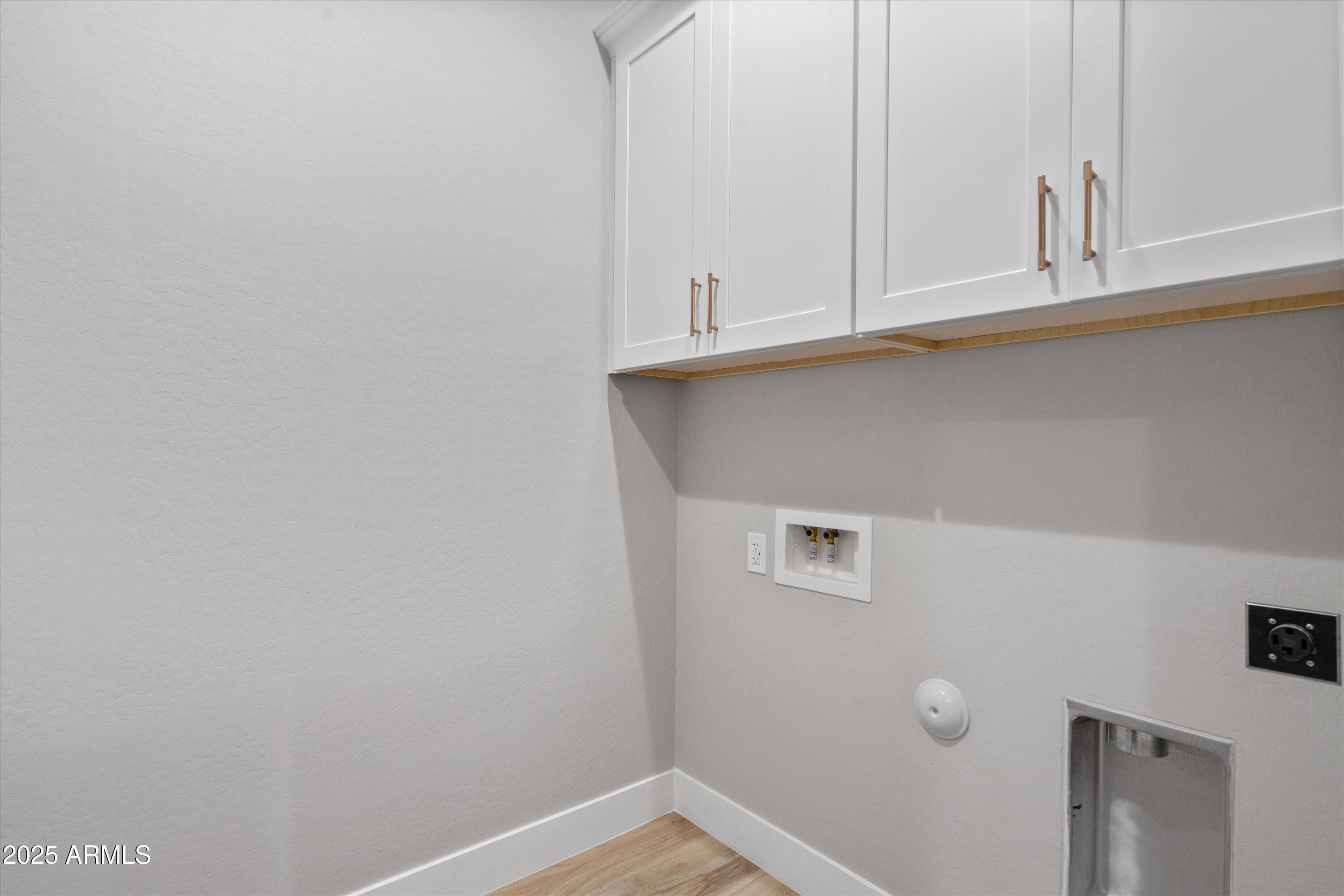 20765 West Cheyenne Road Buckeye, AZ 85326 - Photo 32 of 54 32-Laundry Room