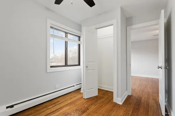 $2,000 | 6826 North Ridge Boulevard, Unit 302, Chicago, IL 60645