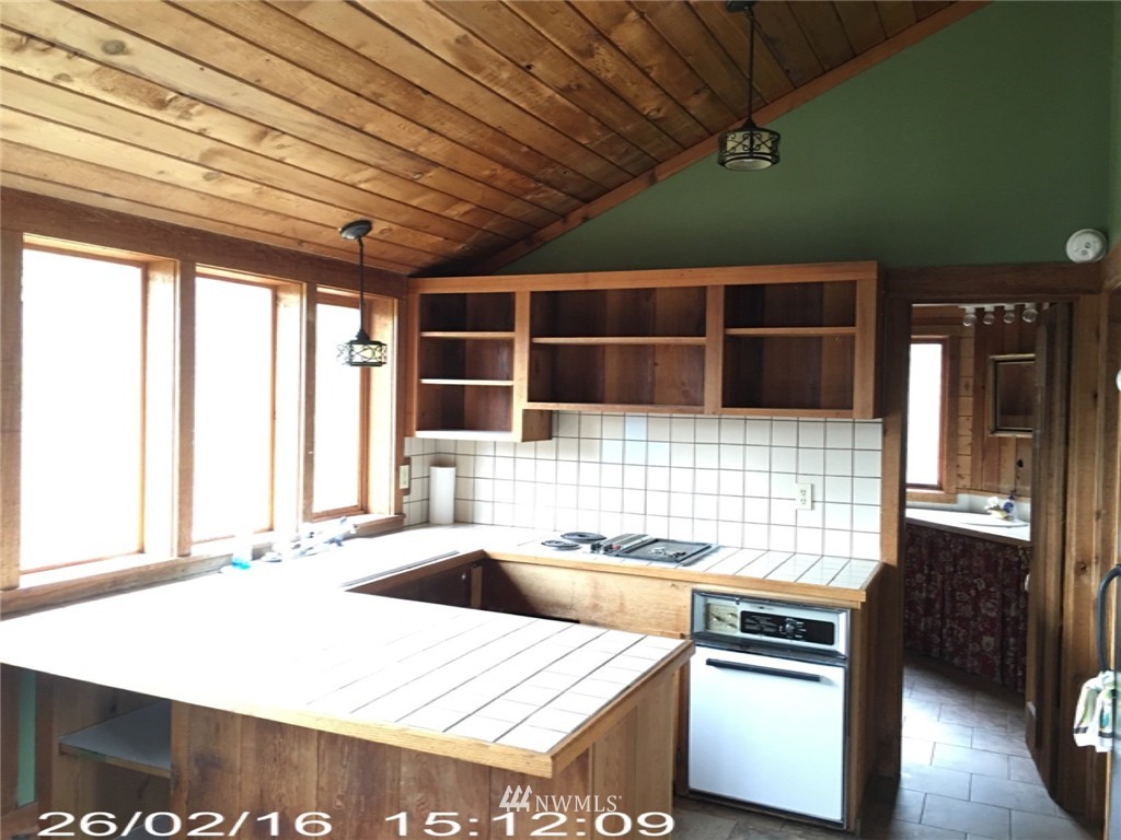 16972 South Lakeshore Road Chelan, WA 98816 - Photo 14 of 18 Gallery Image 14