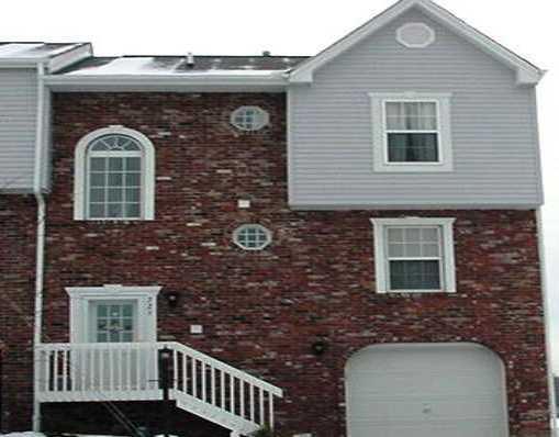 192 Goldsmith Road Pittsburgh, PA 15237 - Photo 1 of 8