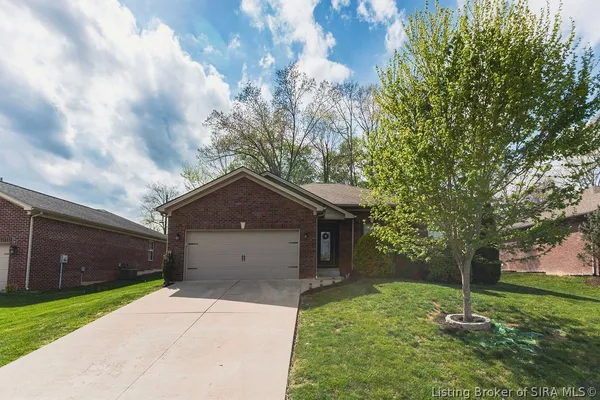 $284,900 | 8122 Autumn Drive, Georgetown, IN 47122