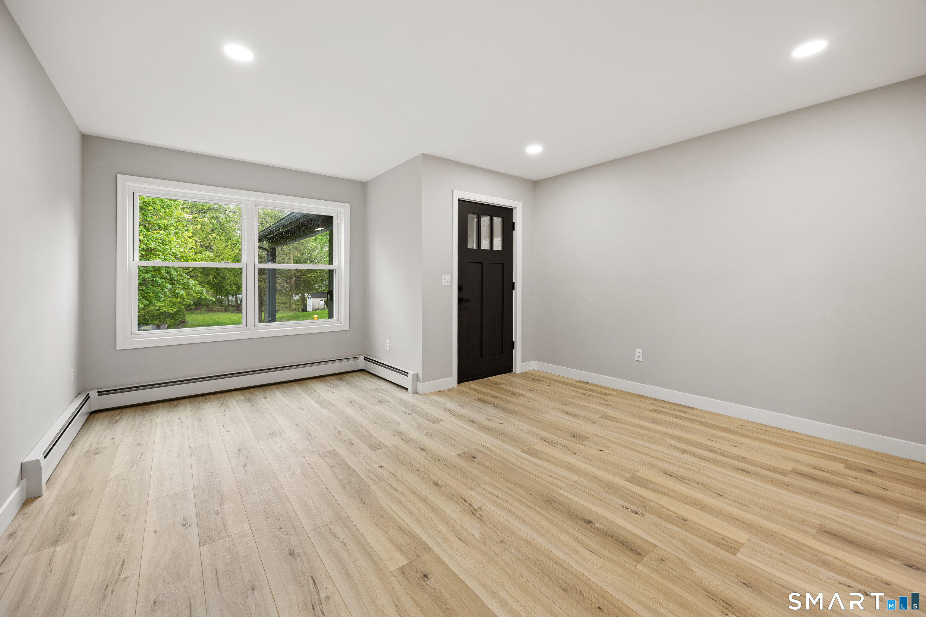 35 Lilly Street Waterbury, CT 06708 - Photo 7 of 35