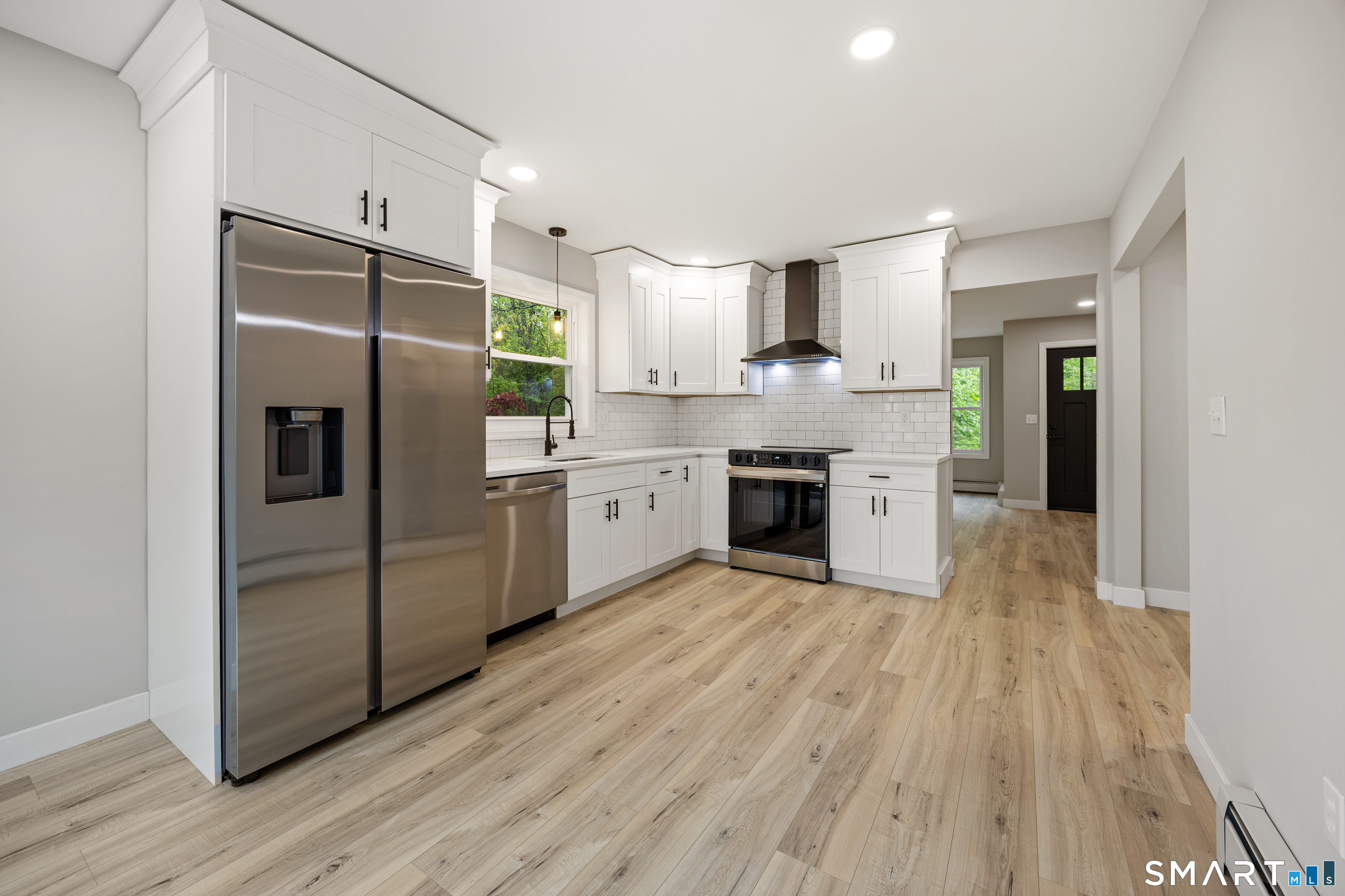 35 Lilly Street Waterbury, CT 06708 - Photo 9 of 35