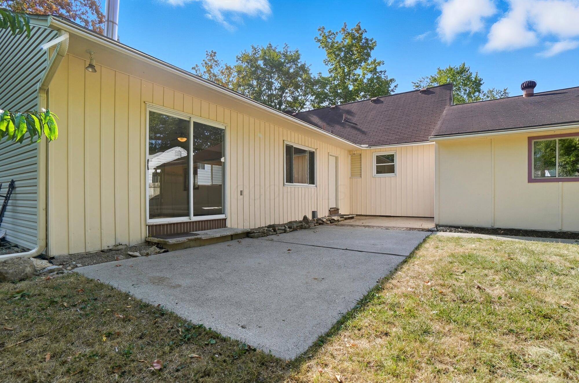 2424 Nottingham Road Columbus, OH 43221 - Photo 44 of 47 044