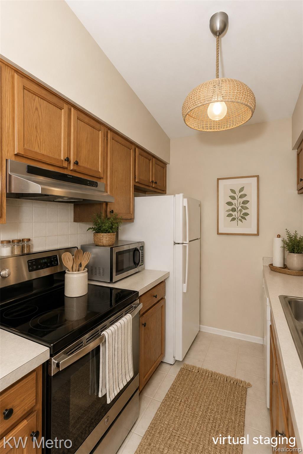 29948 Utica Road Roseville, MI 48066 - Photo 8 of 12 Kitchen with Virtual Staging
