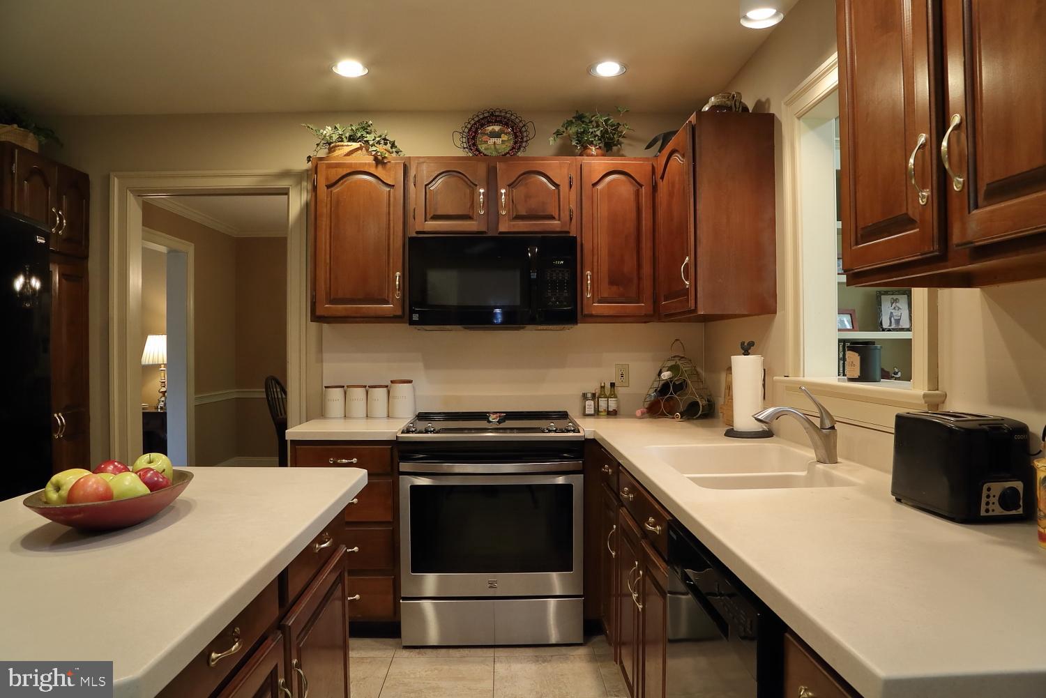 901 Hunters Path Lancaster, PA 17601 - Photo 15 of 37 Gallery Image 15