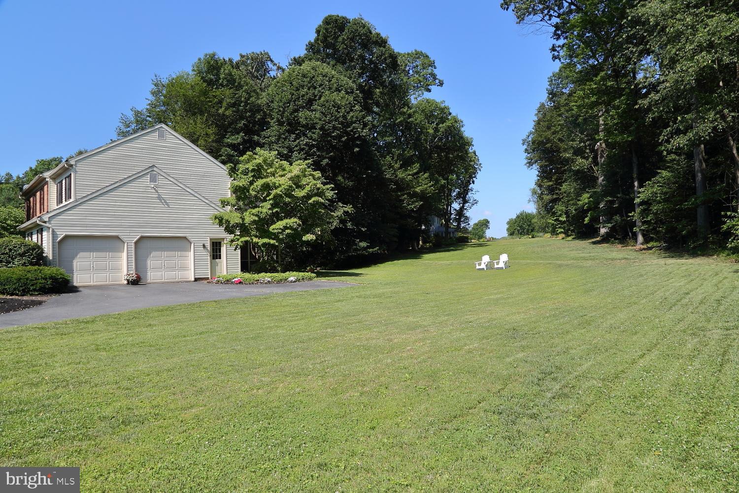 901 Hunters Path Lancaster, PA 17601 - Photo 3 of 37 Gallery Image 3