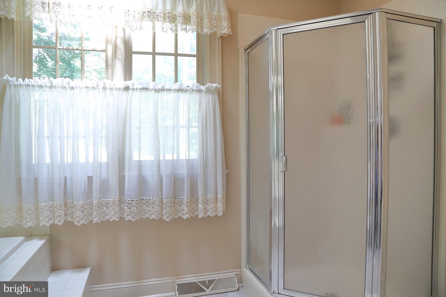 901 Hunters Path Lancaster, PA 17601 - Photo 30 of 37 Gallery Image 30