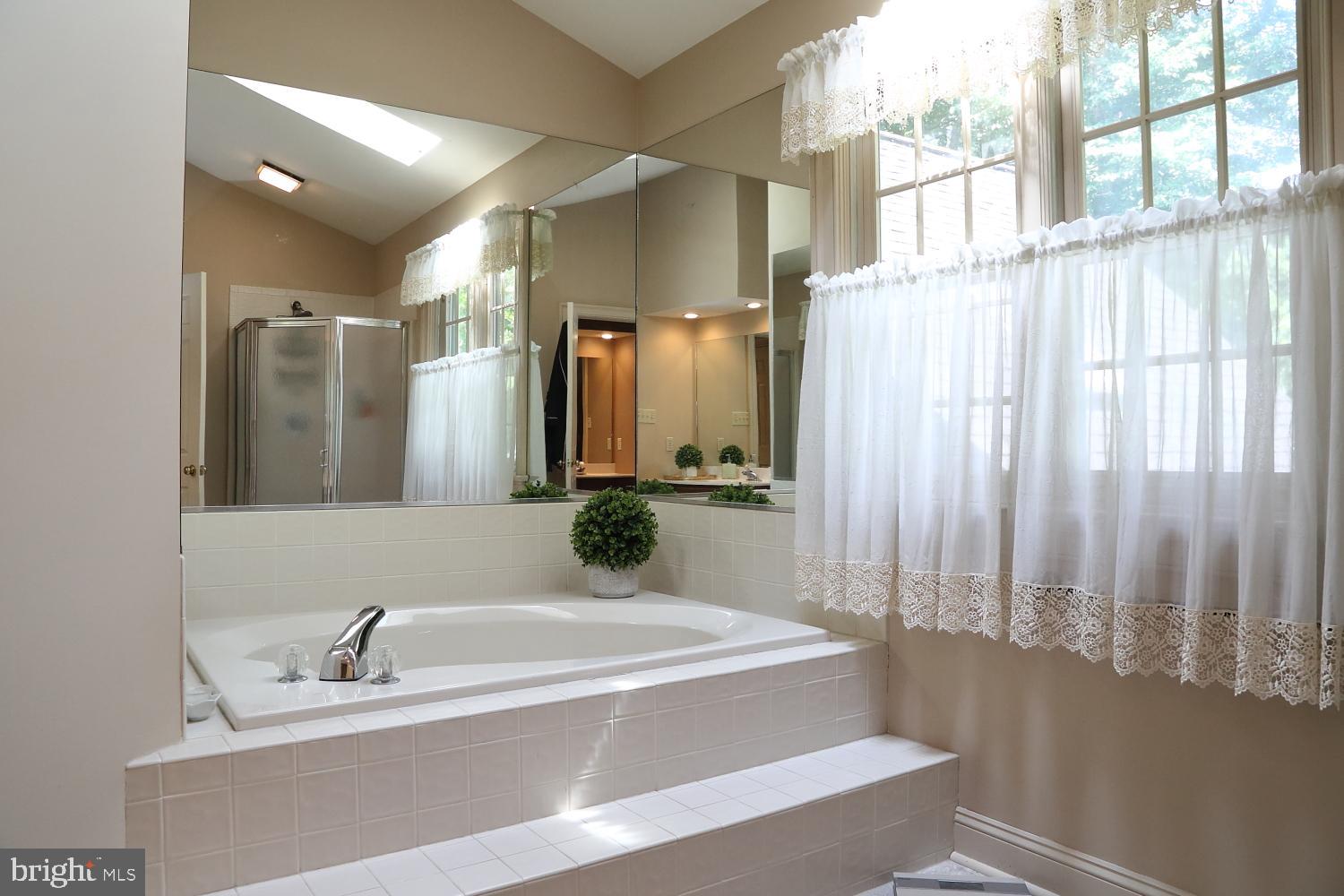 901 Hunters Path Lancaster, PA 17601 - Photo 32 of 37 Gallery Image 32