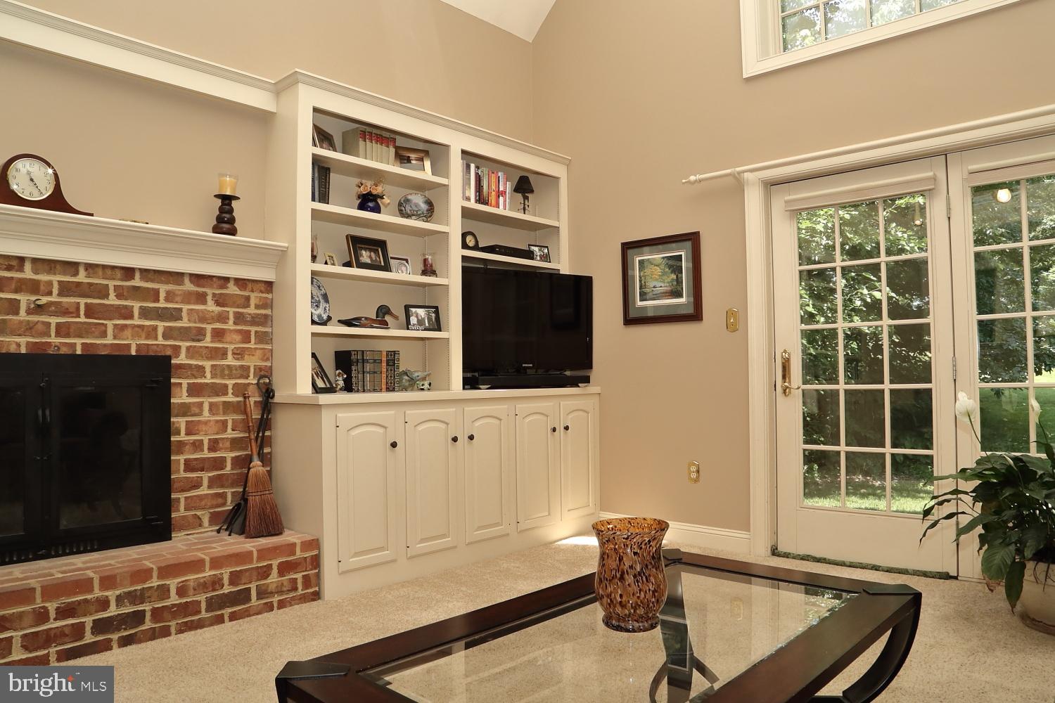 901 Hunters Path Lancaster, PA 17601 - Photo 8 of 37 Gallery Image 8