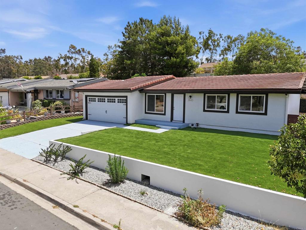 13641 Carriage Road Poway, CA 92064 - Photo 6 of 38