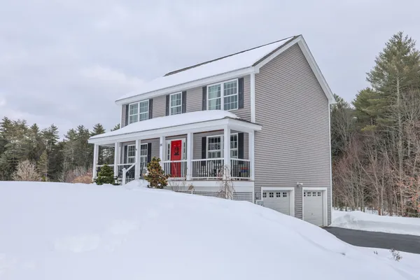 $589,000 | 16 Molly Way, Epping, NH 03042