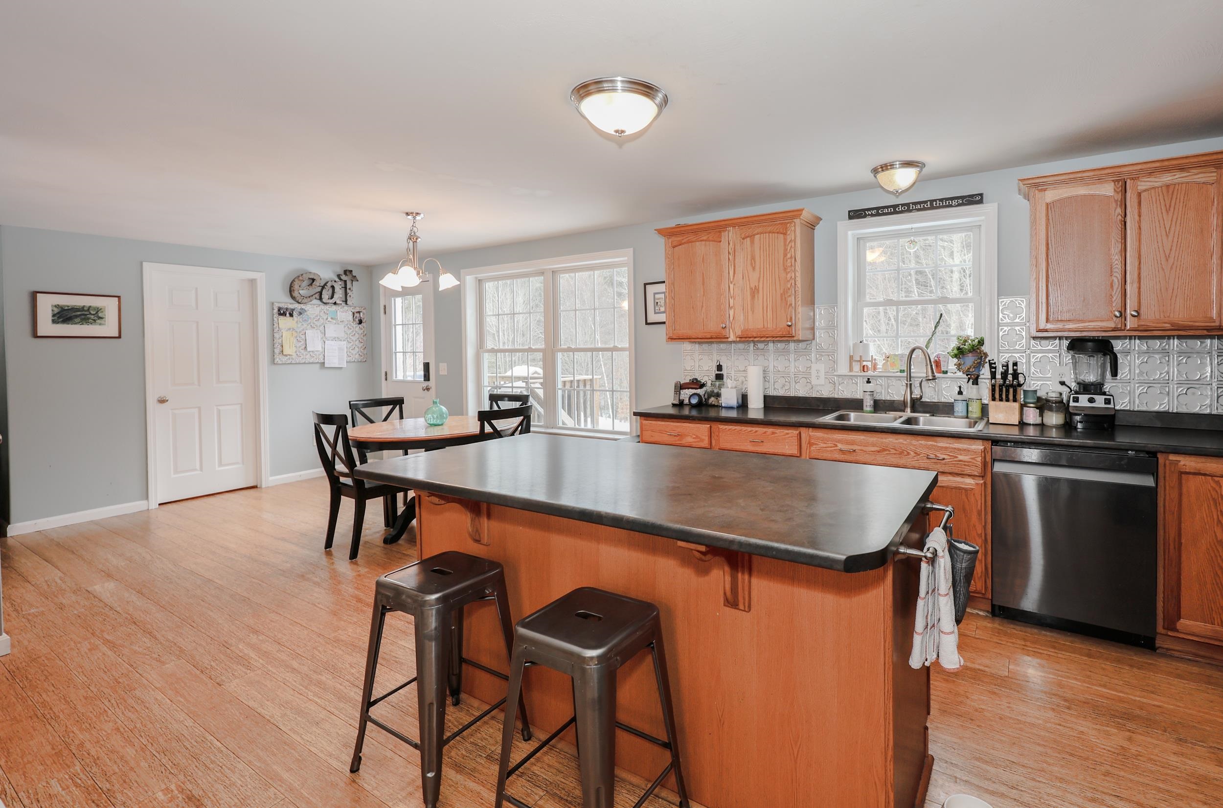 16 Molly Way Epping, NH 03042 - Photo 4 of 25