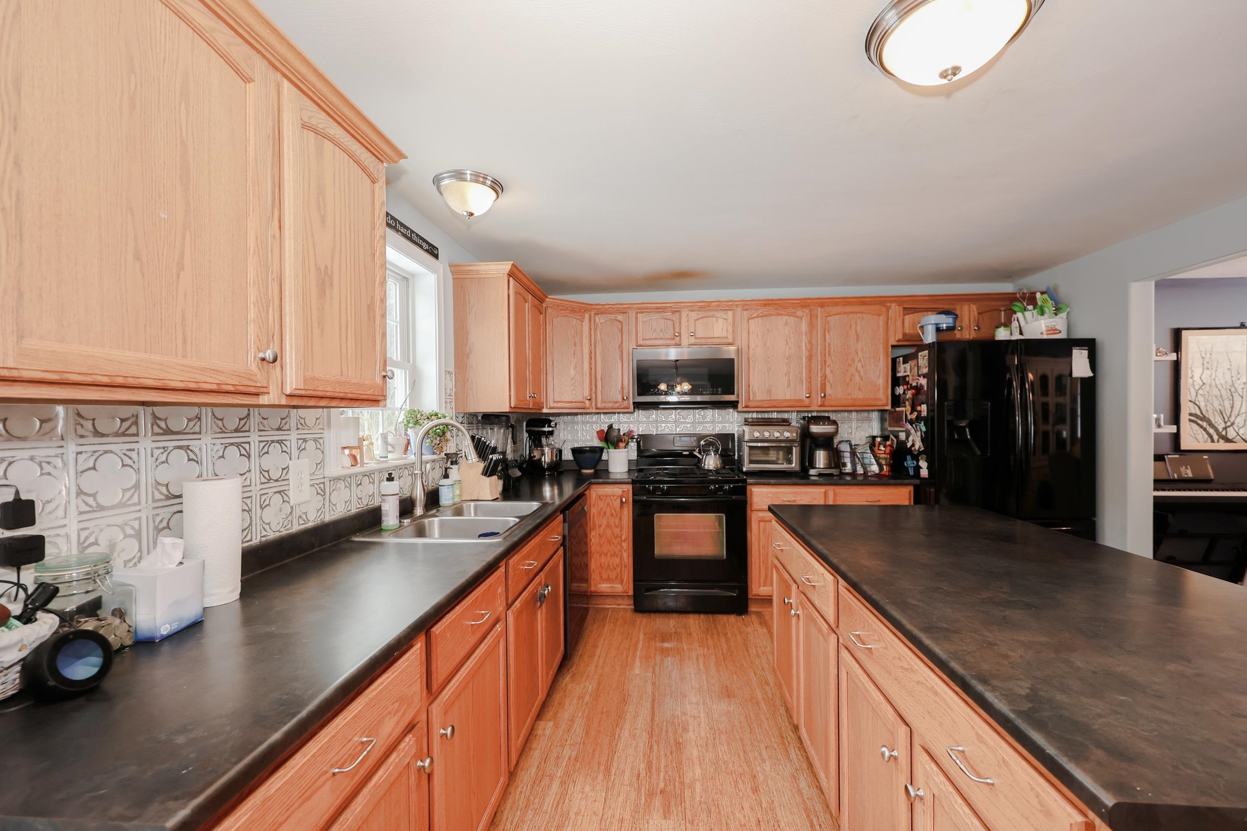 16 Molly Way Epping, NH 03042 - Photo 5 of 25