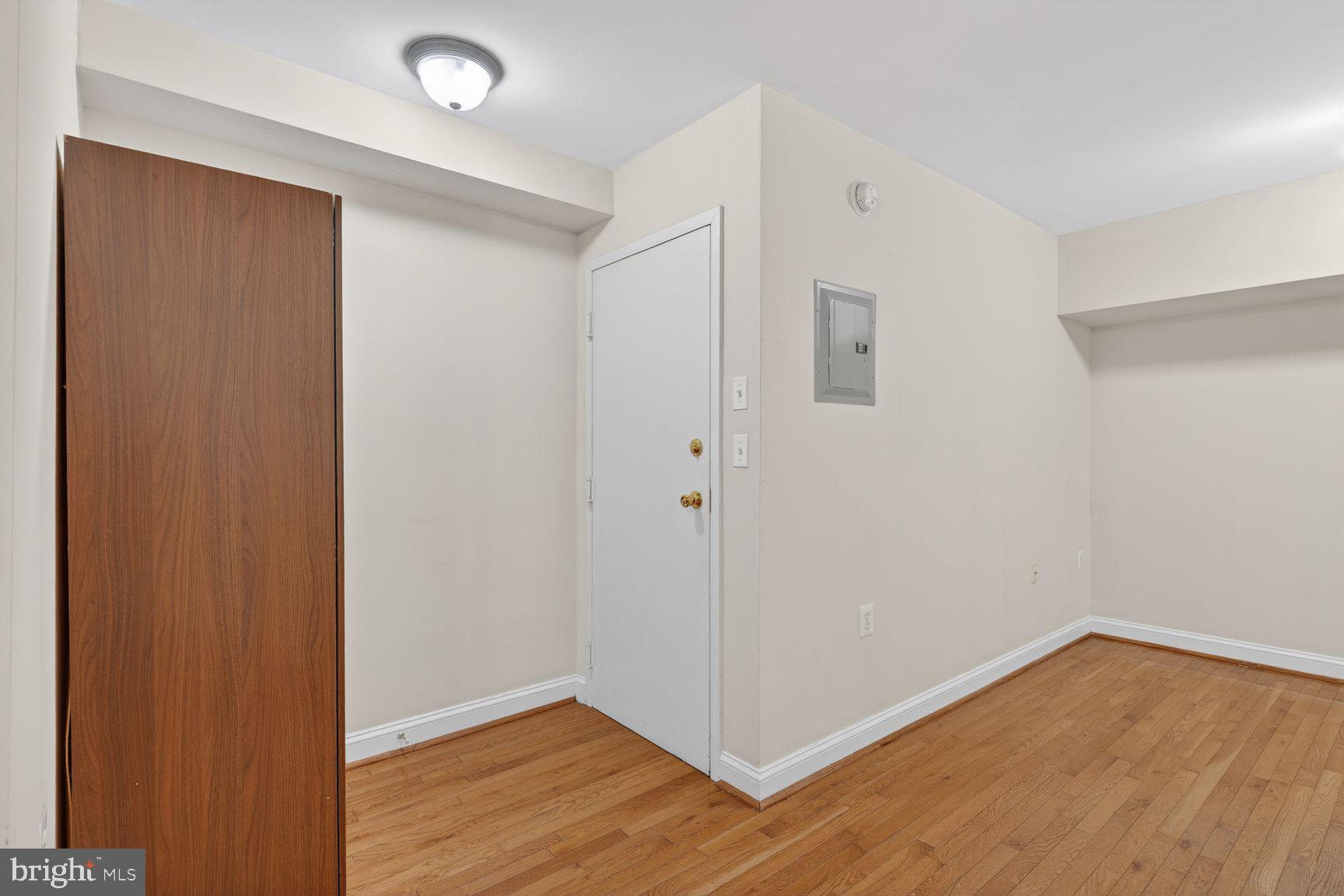 1820 Swann Street Northwest, Unit 4 Washington, DC 20009 - Photo 2 of 15 Entry