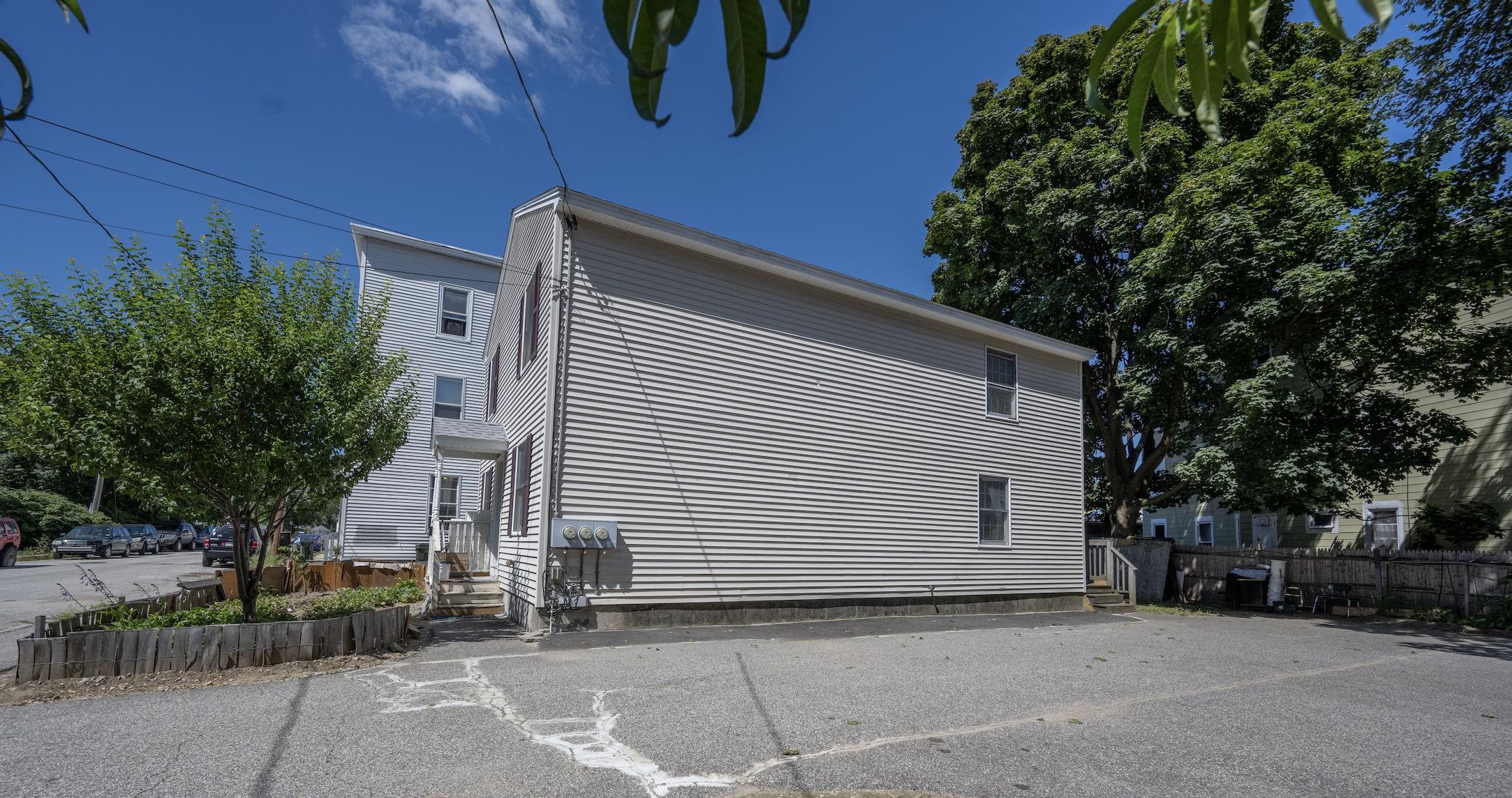 256 East High Street Manchester, NH 03104 - Photo 17 of 29