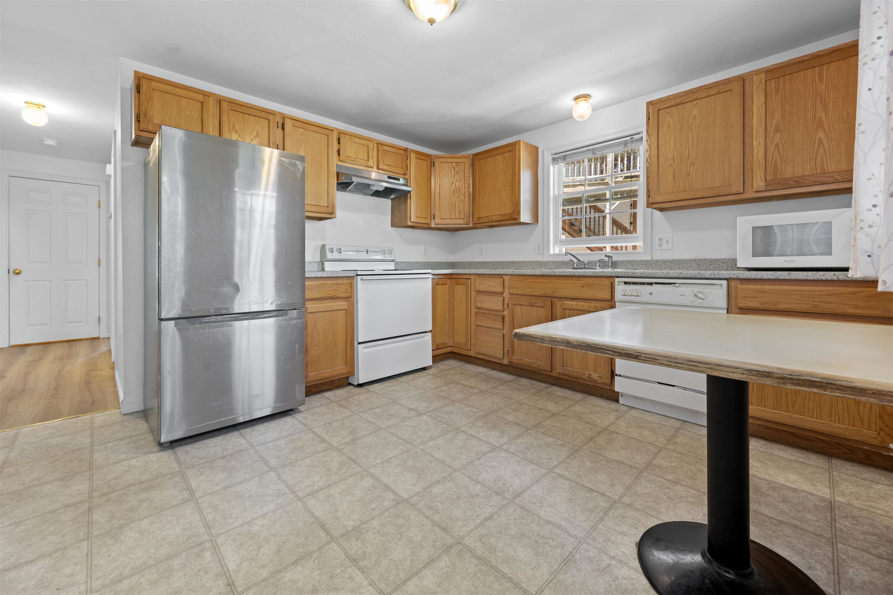 256 East High Street Manchester, NH 03104 - Photo 28 of 29