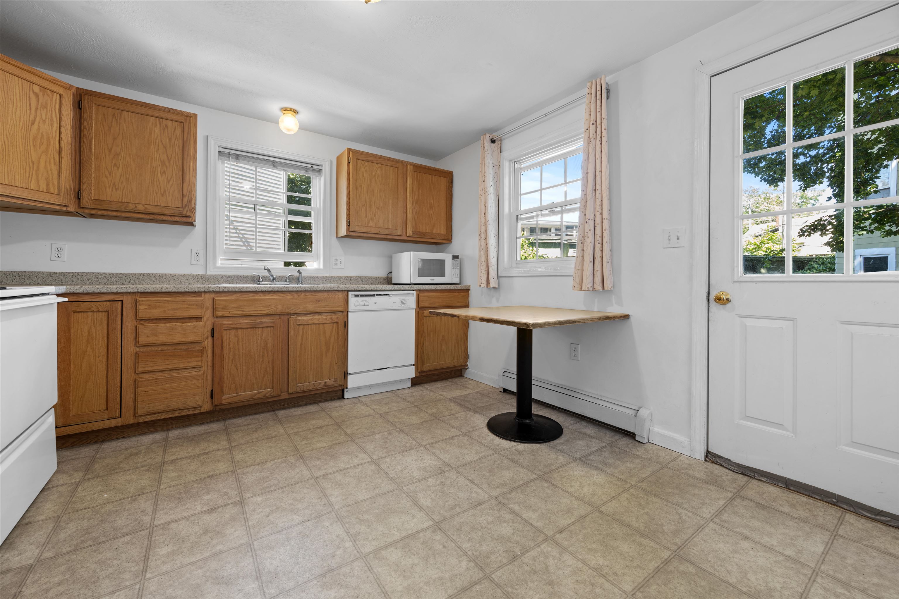 256 East High Street Manchester, NH 03104 - Photo 29 of 29