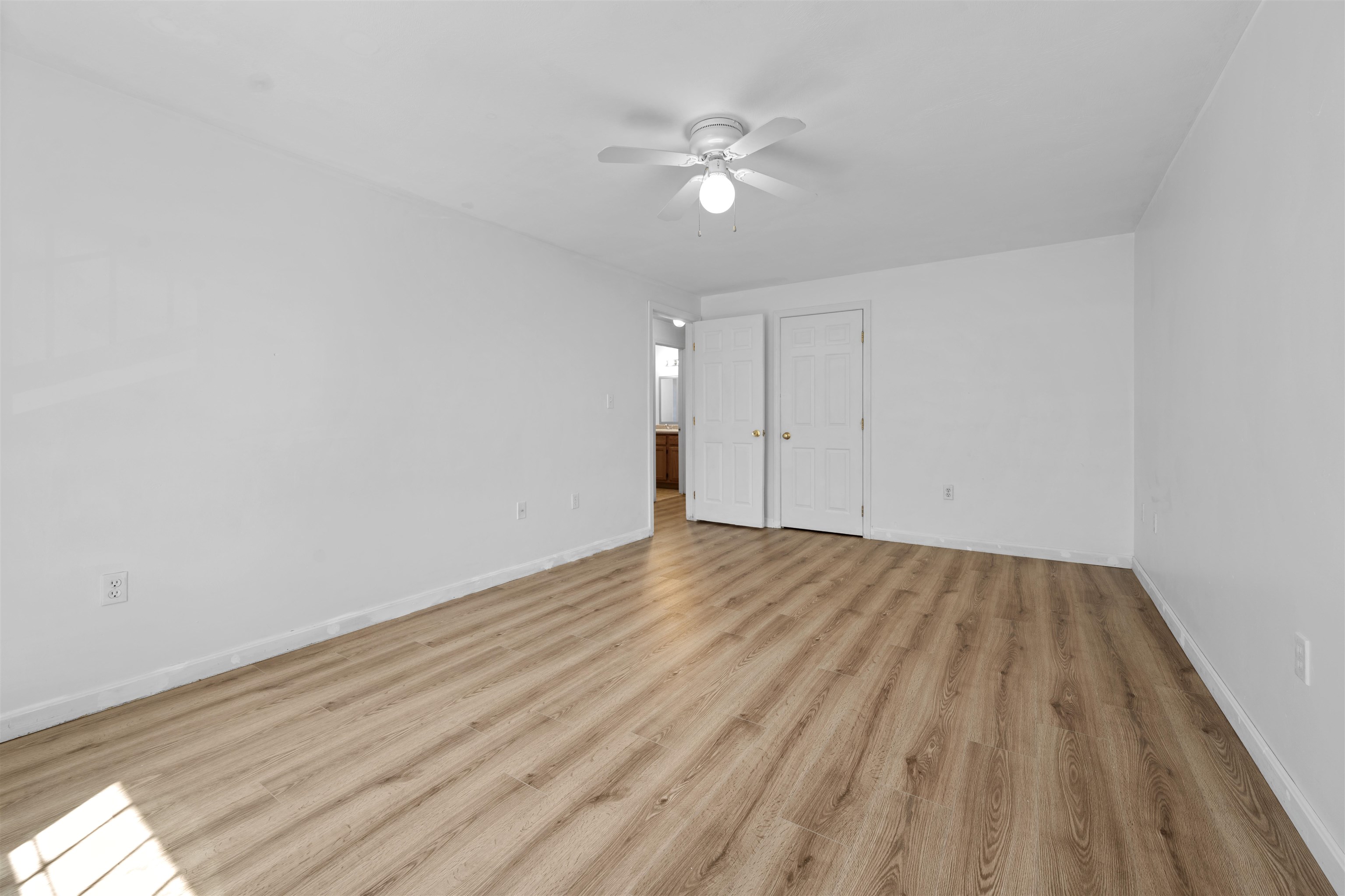 256 East High Street Manchester, NH 03104 - Photo 6 of 29