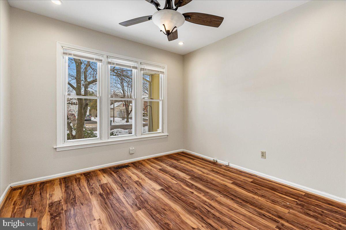 27 Cartwright Drive Princeton Junction, NJ 08550 - Photo 14 of 36 Main Floor Bedroom