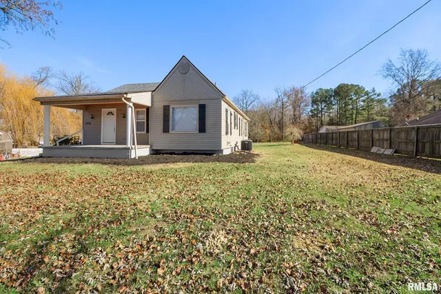 $175,000 | 1510 South Division Street, Carterville, IL 62918