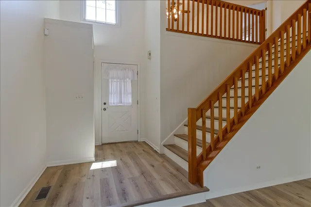 $3,200 | 309 East Theodore Lane, Itasca, IL 60143