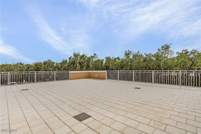 $3,300 | 4182 Bay Beach Lane, Unit 721, Fort Myers Beach, FL 33931