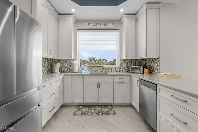 $3,300 | 4182 Bay Beach Lane, Unit 721, Fort Myers Beach, FL 33931