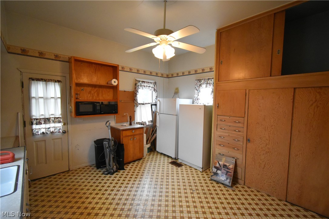 3915 Riveredge Road Cleveland, OH 44111 - Photo 31 of 35 Gallery Image 31