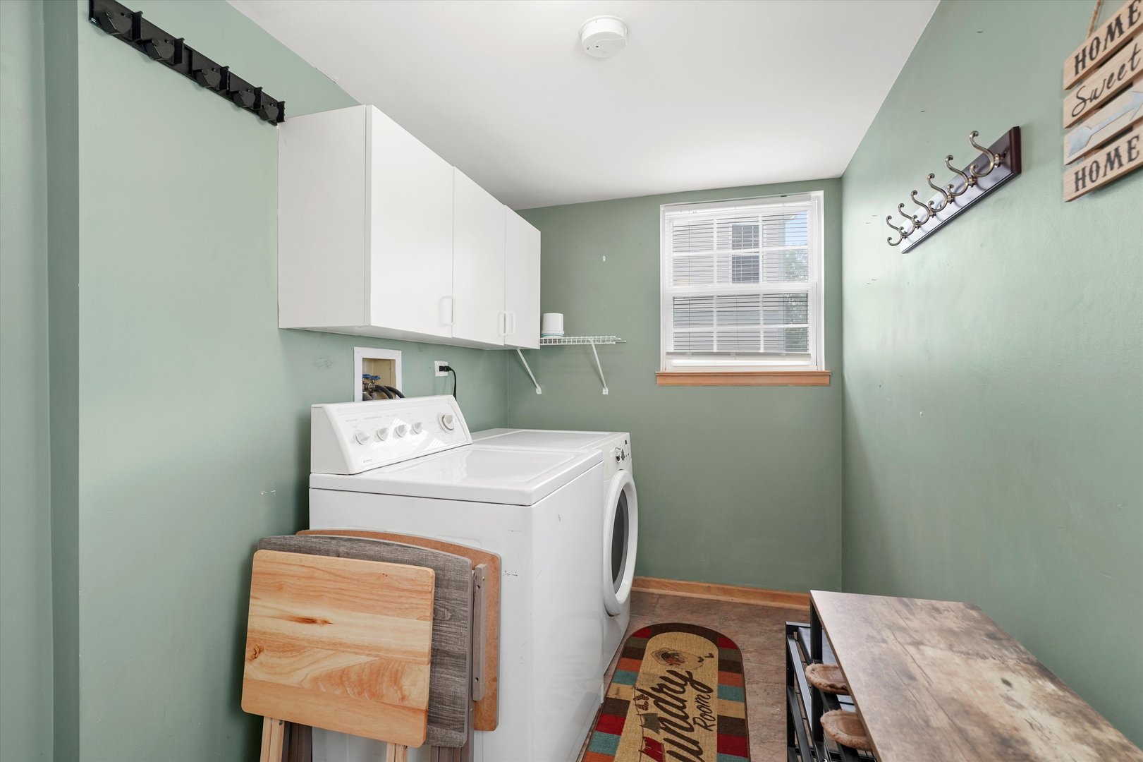 167 Forestview Court Aurora, IL 60502 - Photo 17 of 48 a utility room with dryer and washer