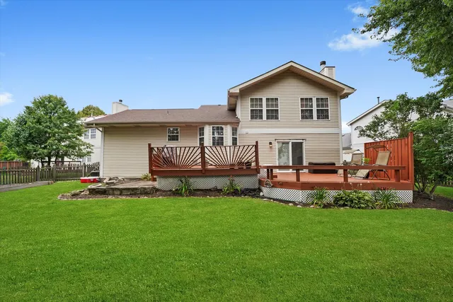 $475,000 | 167 Forestview Court, Aurora, IL 60502