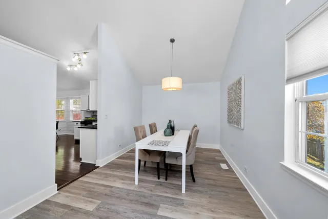 $475,000 | 167 Forestview Court, Aurora, IL 60502