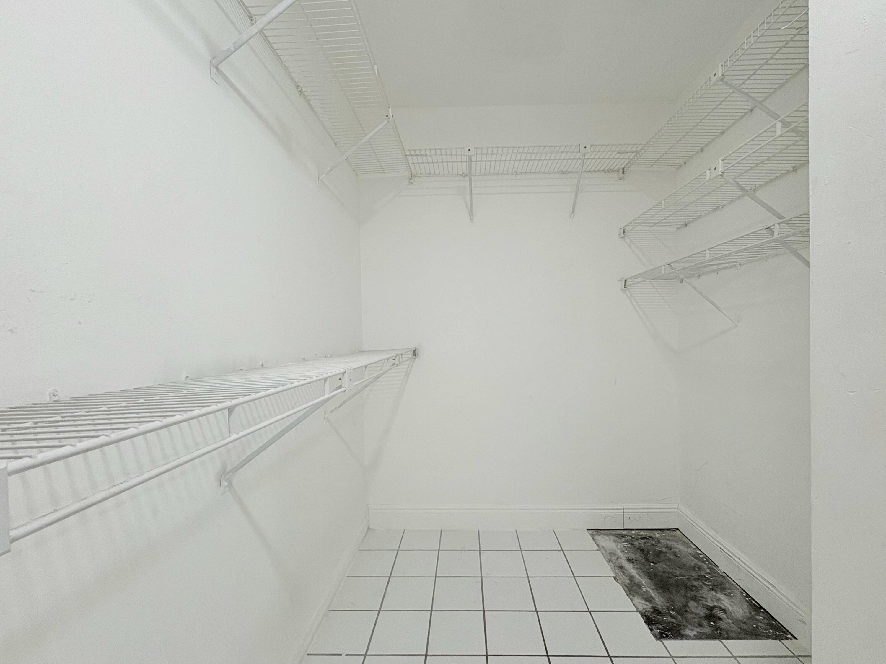 1107 Woodcrest Road West West Palm Beach, FL 33417 - Photo 13 of 64 12