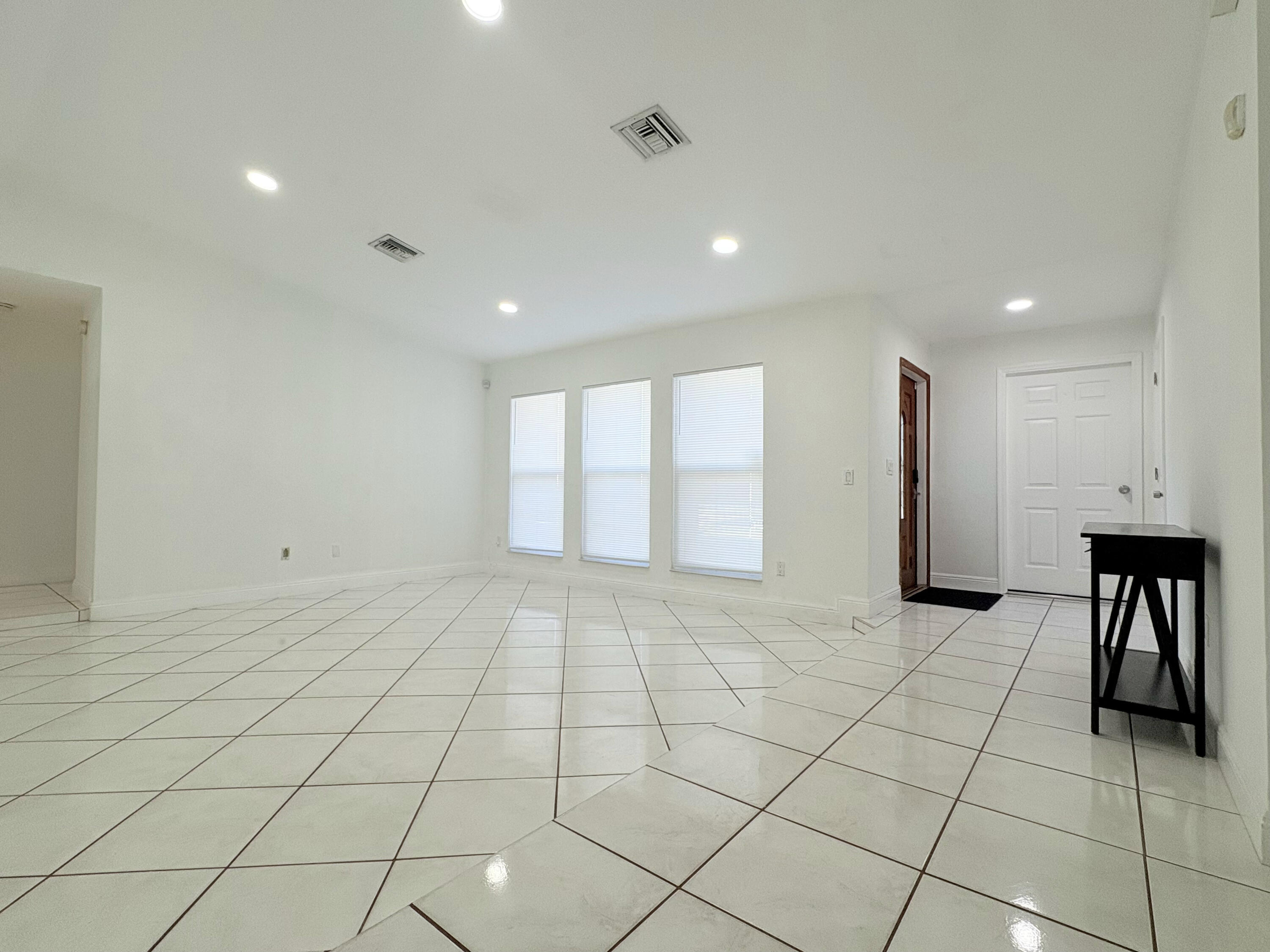 1107 Woodcrest Road West West Palm Beach, FL 33417 - Photo 25 of 64 24