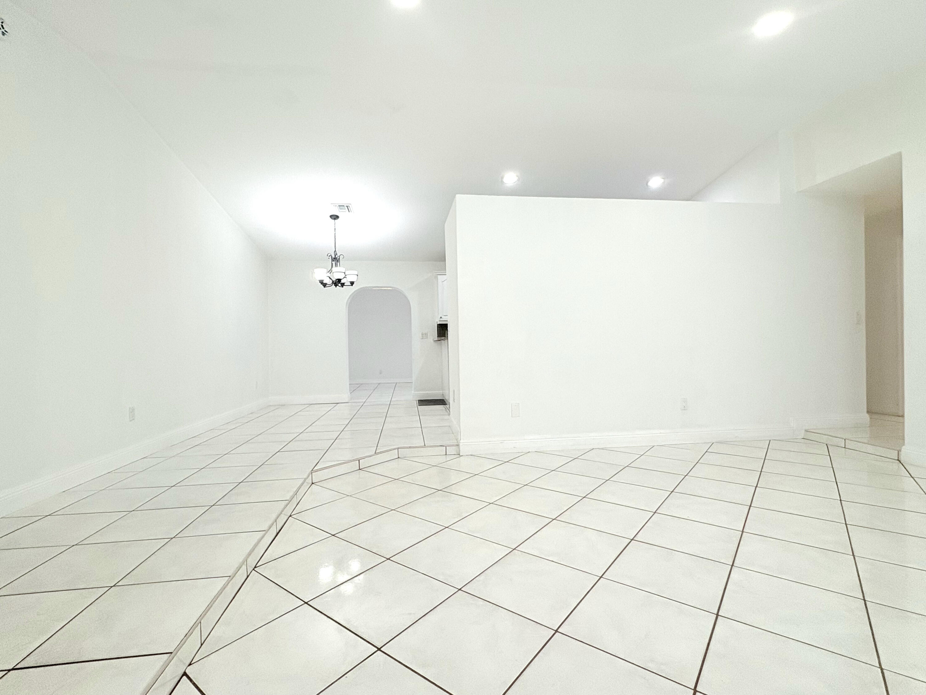 1107 Woodcrest Road West West Palm Beach, FL 33417 - Photo 28 of 64 27