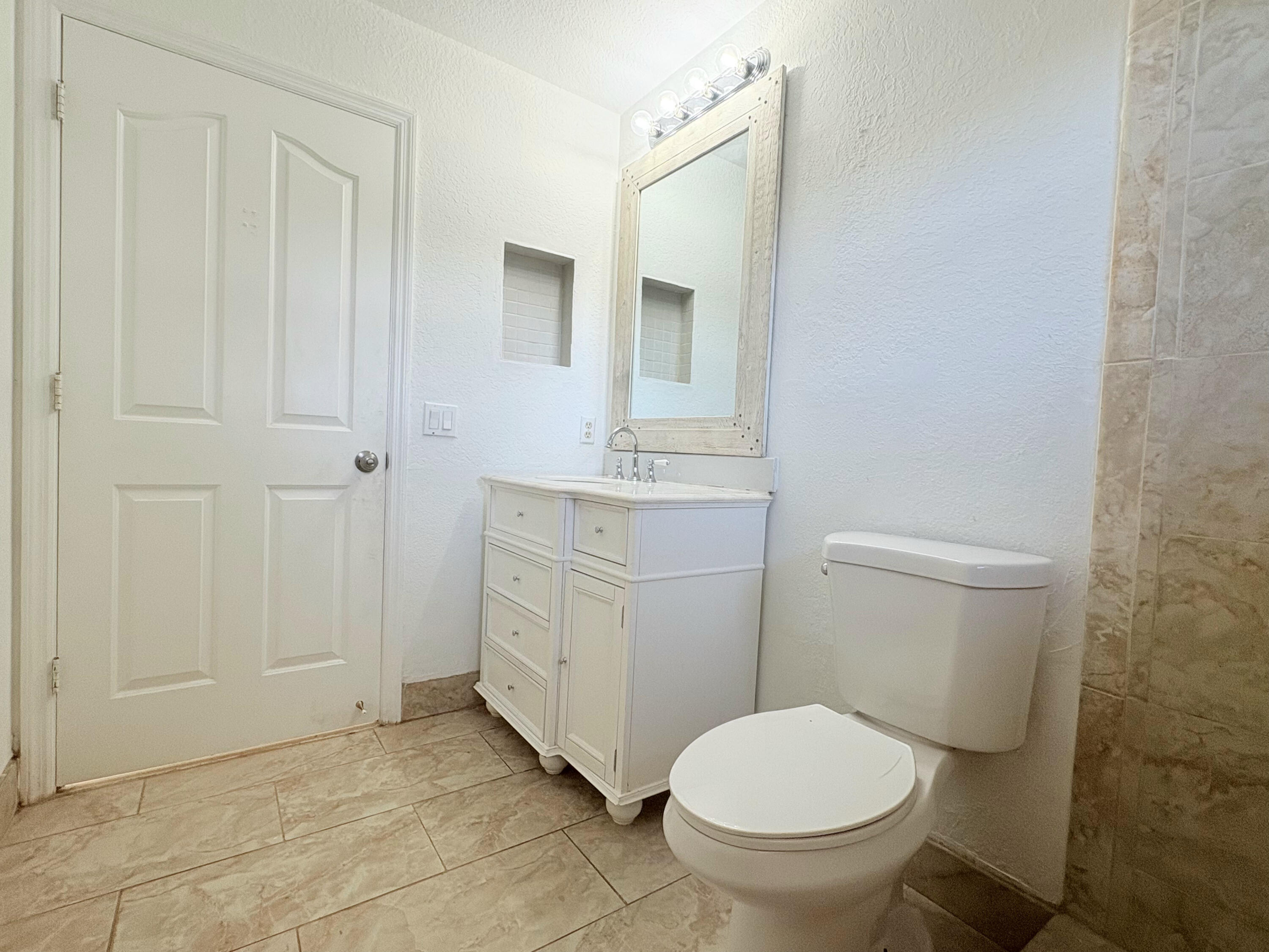 1107 Woodcrest Road West West Palm Beach, FL 33417 - Photo 32 of 64 31