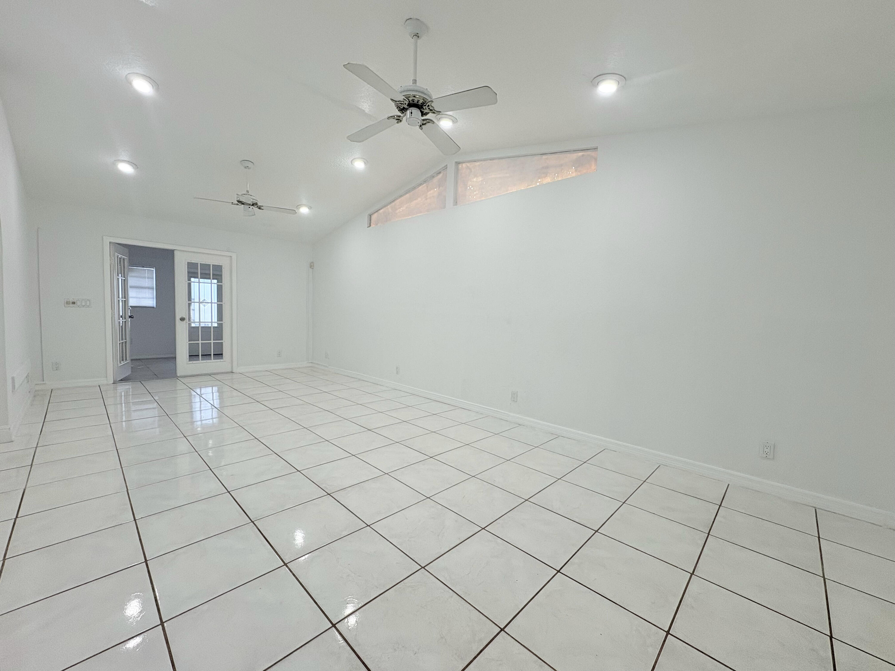 1107 Woodcrest Road West West Palm Beach, FL 33417 - Photo 37 of 64 36