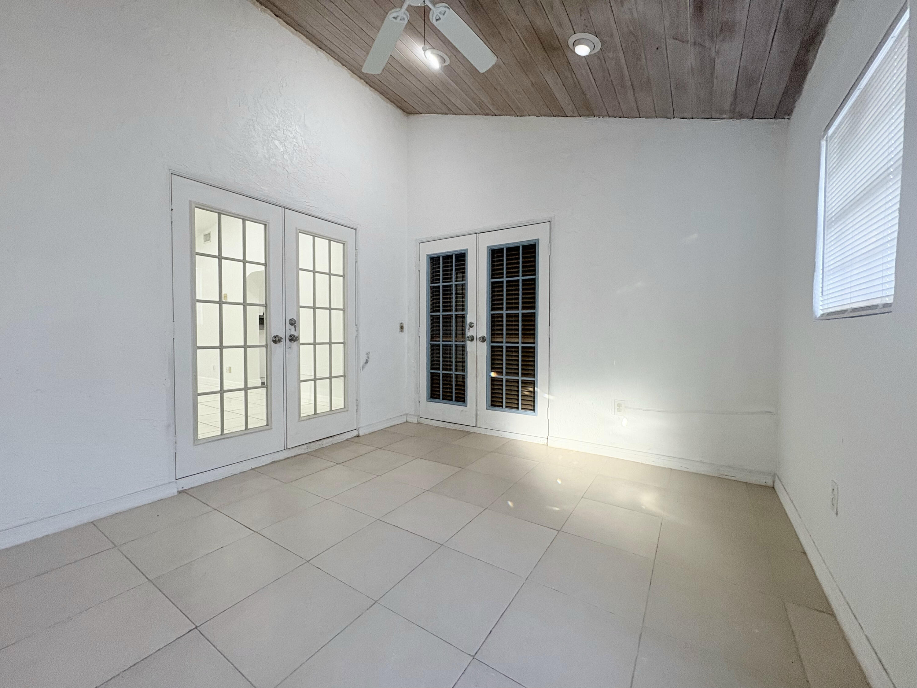 1107 Woodcrest Road West West Palm Beach, FL 33417 - Photo 42 of 64 41