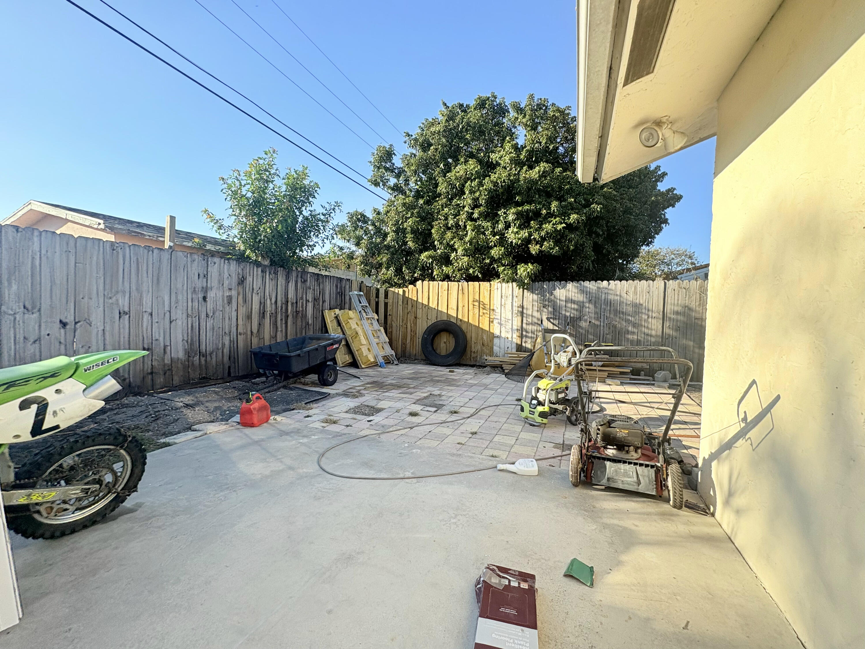 1107 Woodcrest Road West West Palm Beach, FL 33417 - Photo 46 of 64 45