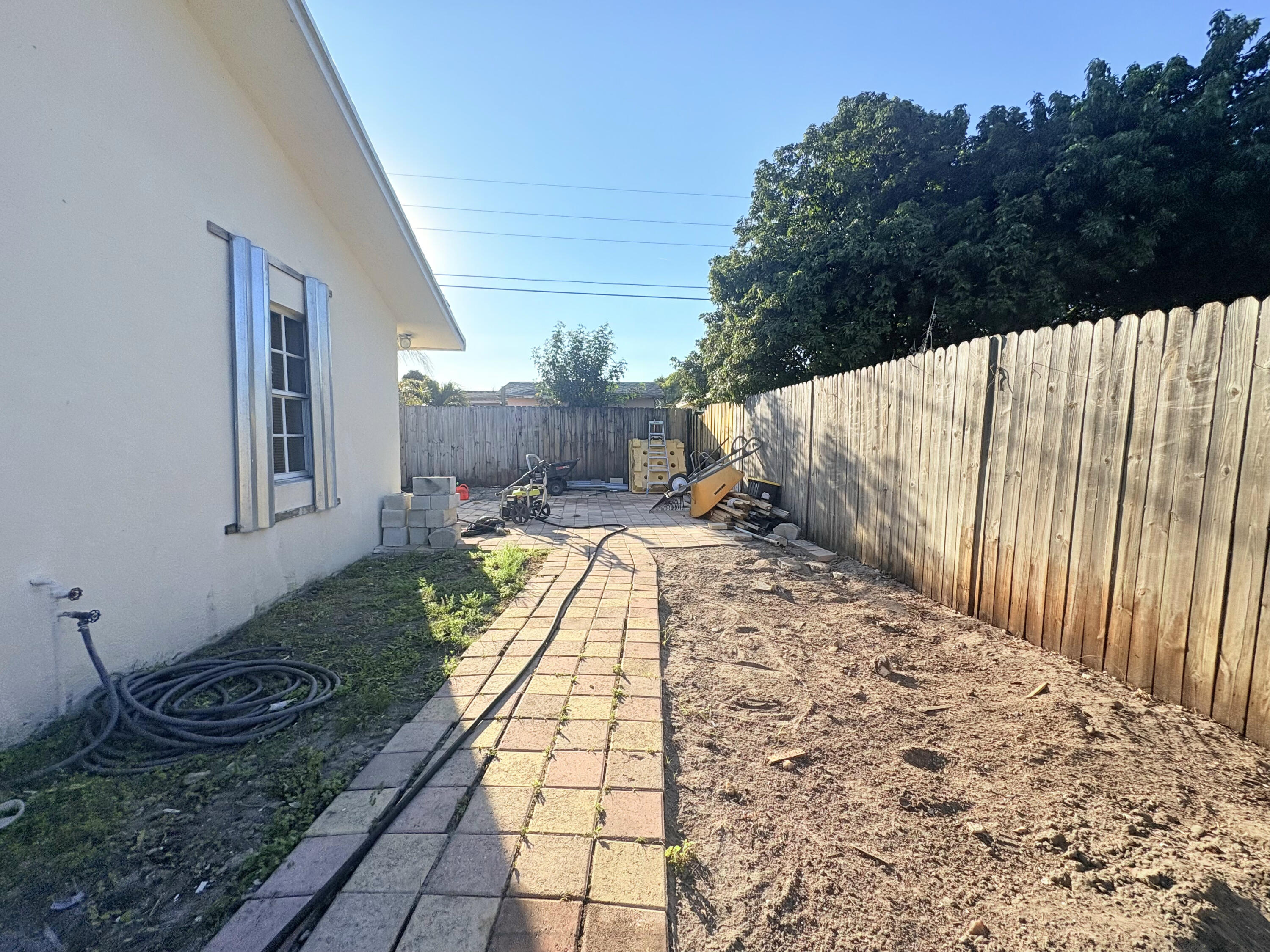 1107 Woodcrest Road West West Palm Beach, FL 33417 - Photo 48 of 64 47