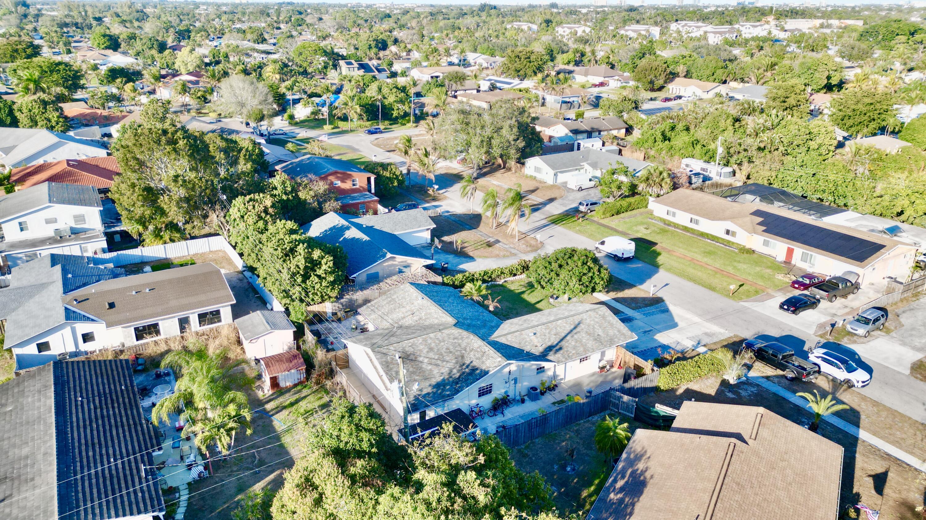 1107 Woodcrest Road West West Palm Beach, FL 33417 - Photo 8 of 64 7