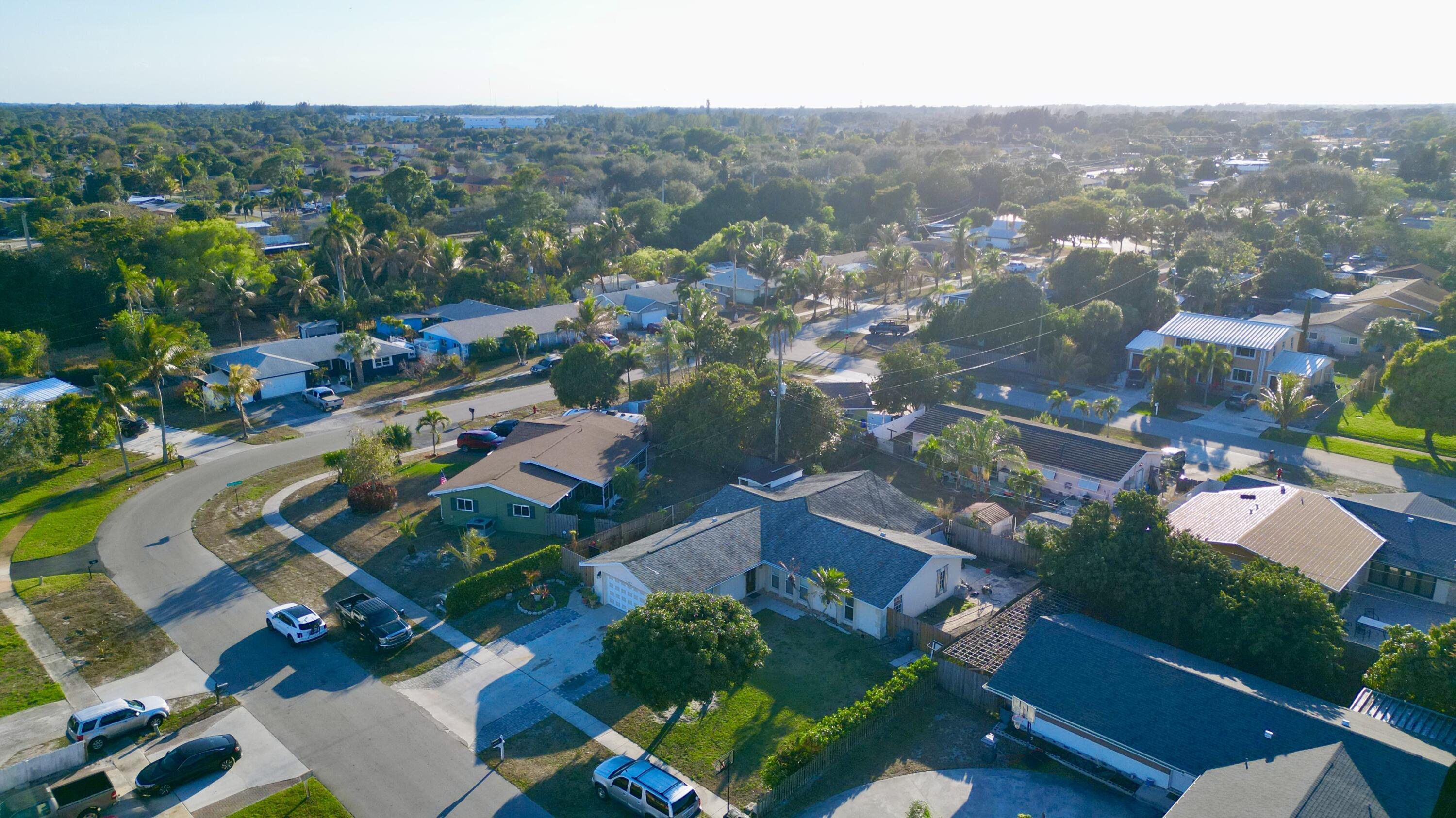 1107 Woodcrest Road West West Palm Beach, FL 33417 - Photo 10 of 64 9