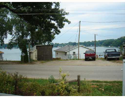 51869 East County Line Road Middlebury, IN 46540 - Photo 3 of 8 Gallery Image 3