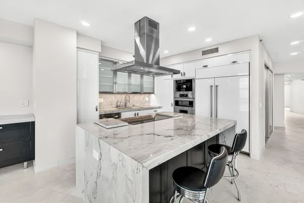 $2,950,000 | 3740 South Ocean Boulevard, Unit 1102, Highland Beach, FL 33487