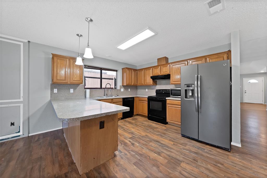 7337 Indiana Avenue Fort Worth, TX 76137 - Photo 4 of 16