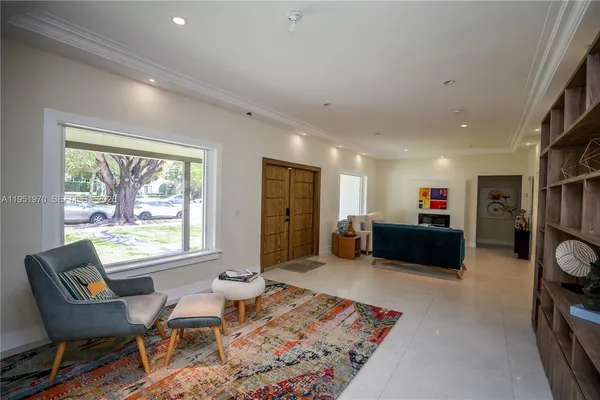 $2,395,000 | 5620 Alton Road, Miami Beach, FL 33140